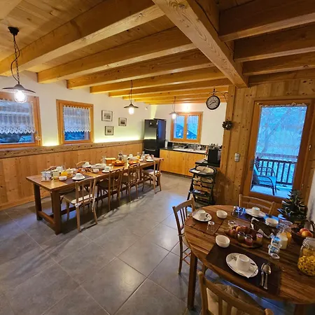 住宿加早餐酒店 Chantemerle 1741, D'hotes A La Montagne 萨莱切