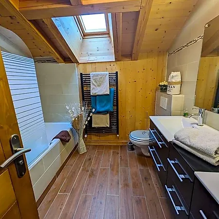 Chantemerle 1741, D'hotes A La Montagne Bed & Breakfast 3*