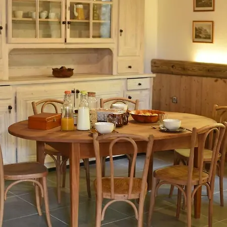 Bed & Breakfast Chantemerle 1741, D'hotes A La Montagne Sallanches