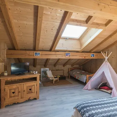 Bed & Breakfast Chantemerle 1741, D'hotes A La Montagne